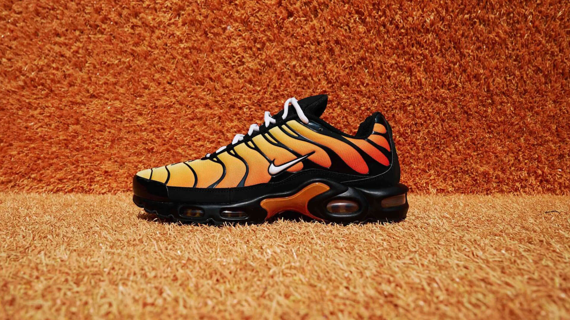 gold and red tns